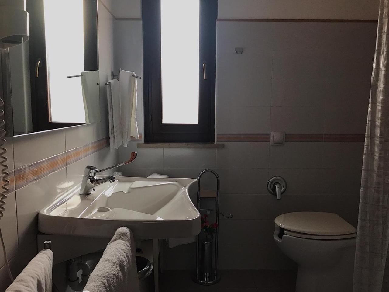 Hotel Opera' Moscufo エクステリア 写真