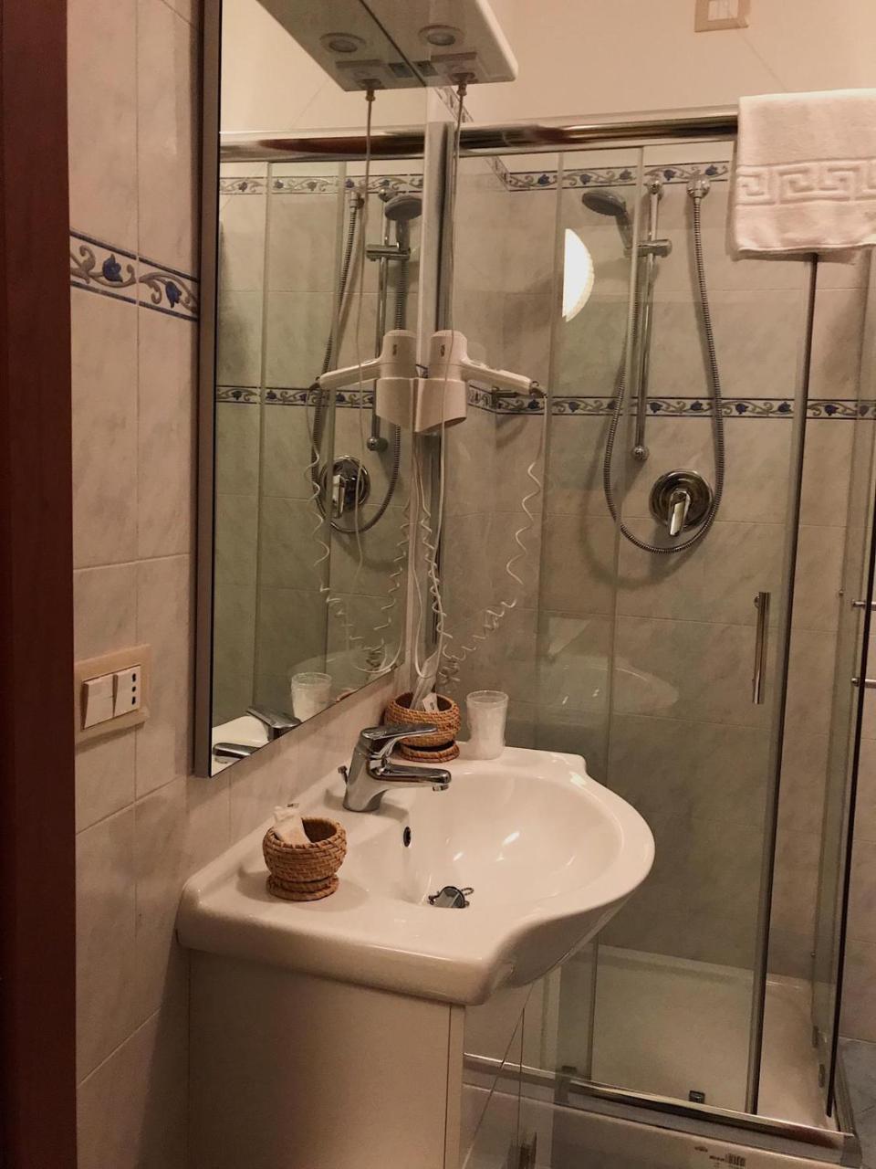 Hotel Opera' Moscufo エクステリア 写真